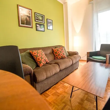 公寓 A Step Away From The